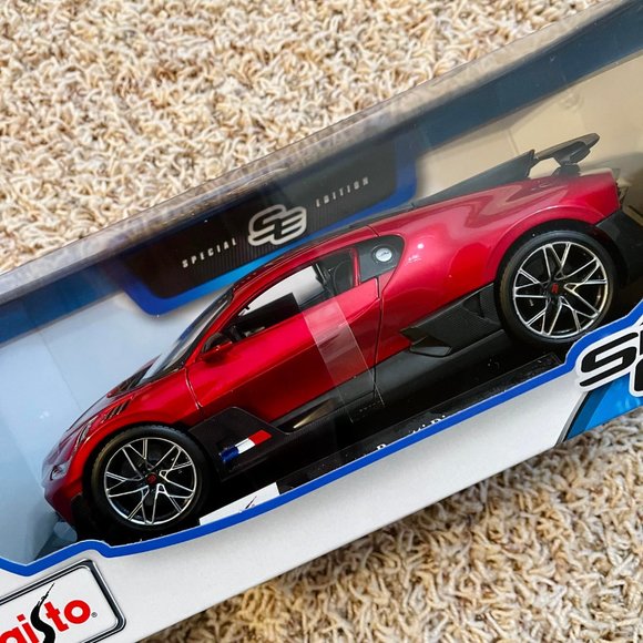 Bugatti Divo 1:18 Special Edition Diecast Model Car by Maisto (New) - Picture 2 of 11